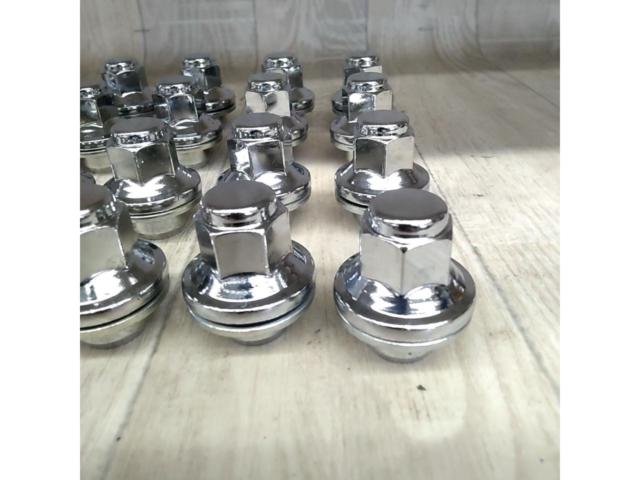 Toyota genuine parts
M14
Genuine plane seat nut
plating
24
■
M14xP1.5