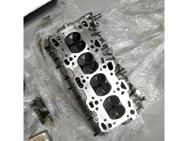 Mitsubishi genuine 4G63
Cylinder head
+
Camshaft + Pulley + Sprocket + Rocker Arm ■ Lancer Evolution VIII (8) MR