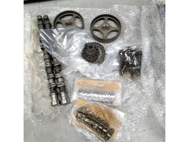 Mitsubishi genuine 4G63
Cylinder head
+
Camshaft + Pulley + Sprocket + Rocker Arm ■ Lancer Evolution VIII (8) MR
