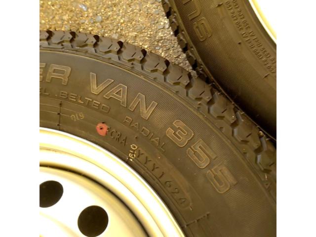 ダイハツ純正(DAIHATSU)  ハイゼット純正スチールホイール  + YOKOHAMA(ヨコハマ) SUPER VAN 355