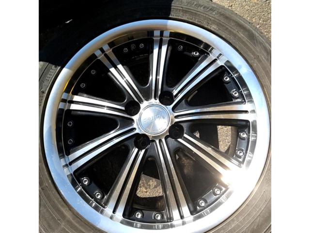 RX2608-021
INTER
MILANO
VOLTEC
HYPER
SN
This product includes only the four wheels.