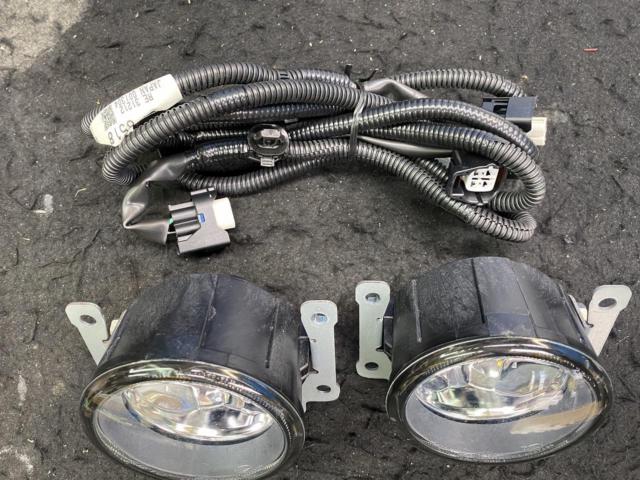 Genuine Mitsubishi Outlander fog lamps
Right and left