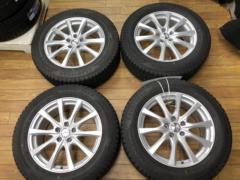 【weds(ウェッズ)】 ravrion RS01+【GOODYEAR】アイスナビ8