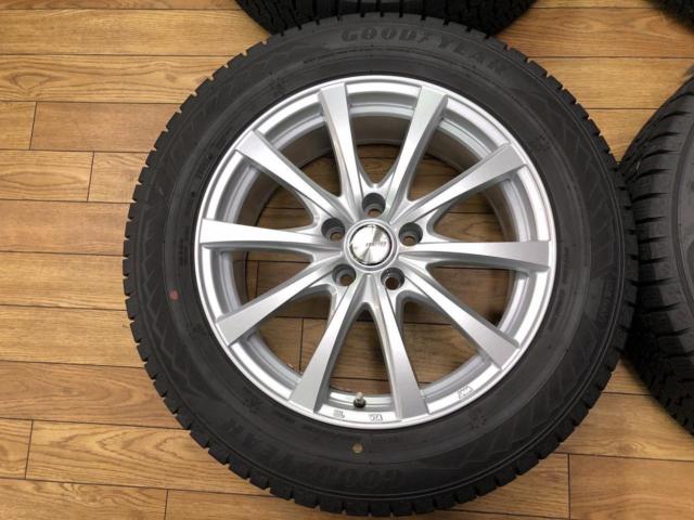 【weds(ウェッズ)】 ravrion RS01+【GOODYEAR】アイスナビ8