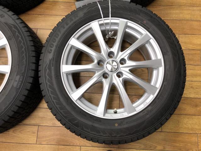 【weds(ウェッズ)】 ravrion RS01+【GOODYEAR】アイスナビ8