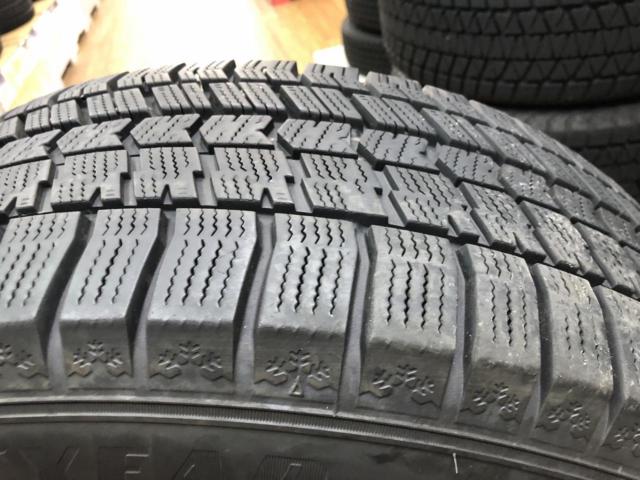 【weds(ウェッズ)】 ravrion RS01+【GOODYEAR】アイスナビ8