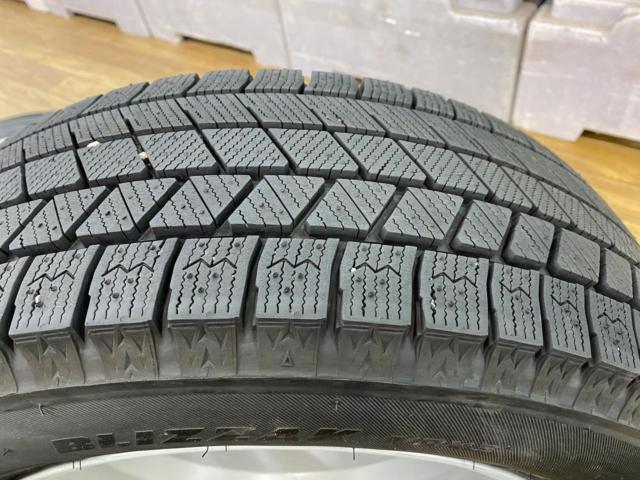 【TWS(ティーダブルエス)】AQUA(アクア) AR (5HOLE)+【BRIDGESTONE】ブリザックVRX3