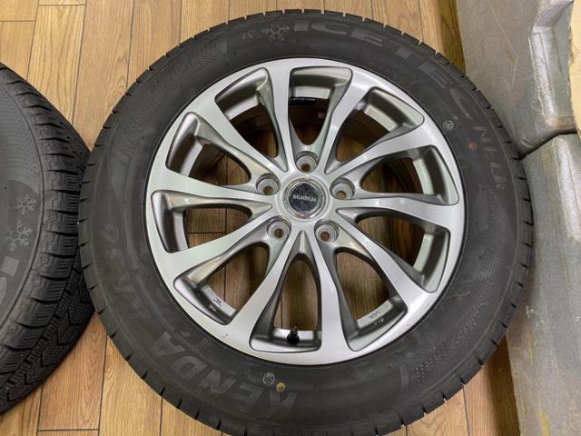 BRIDGESTONE(ブリヂストン) BALMINUM(バルミナ) TR10  + KENDA(ケンダ) ICETEC NEO KR36