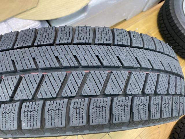 BRIDGESTONE(ブリヂストン) BALMINUM(バルミナ) TR10  + BRIDGESTONE(ブリヂストン) ブリザックVRX3