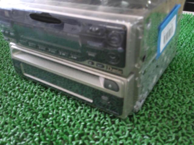 MITSUBISHI
MD-H77 + CD-5900
(CD+MD)