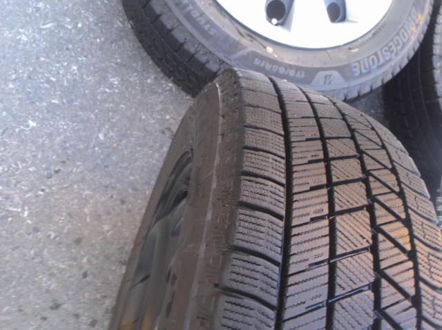 トヨタ ポルテ純正スチールホイール + BRIDGESTONE BLIZZAK VRX3