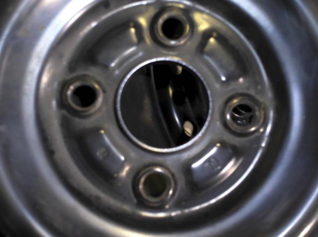 トヨタ純正(TOYOTA)  パッソ純正スチールホイール  + BRIDGESTONE(ブリヂストン) BLIZZAK VRX3