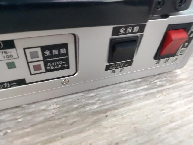 Celltar CV-800 全自動バッテリー充電器