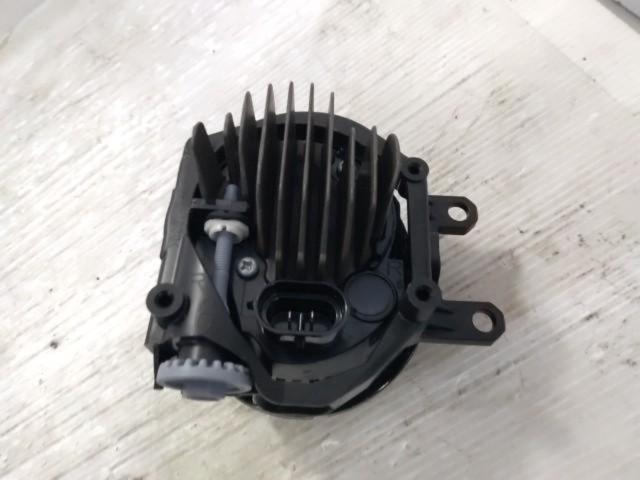 TOYOTA
Genuine LED fog lamp