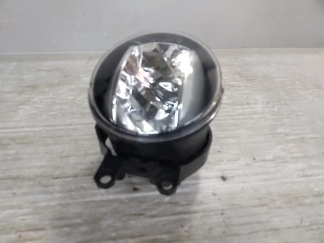 TOYOTA
Genuine LED fog lamp