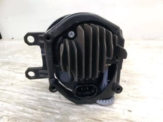 TOYOTA
Genuine LED fog lamp