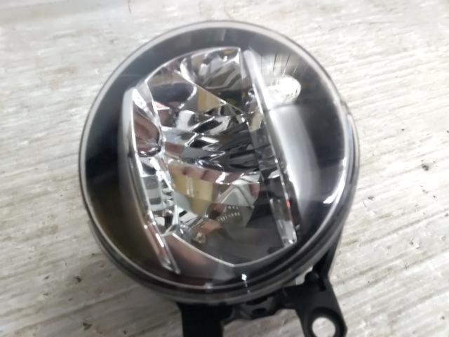 TOYOTA
Genuine LED fog lamp