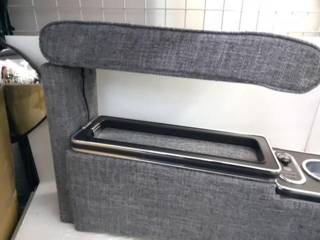 メーカー不明 アームレストコンソール
