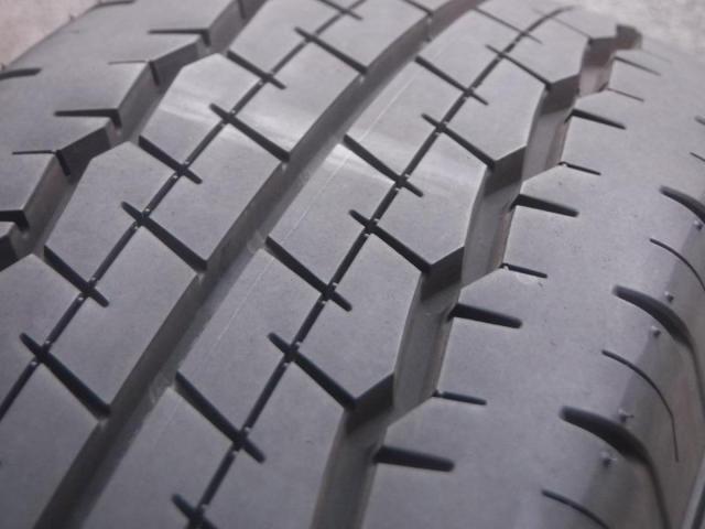[One only] DUNLOP
SP175N
107 / 105L
LT