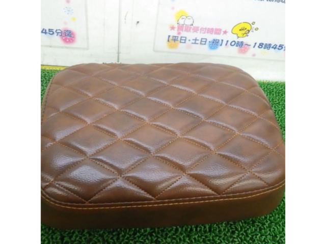 【ライダース】スーパーカブ110/JA44用キルティングシート ブラウンカラー