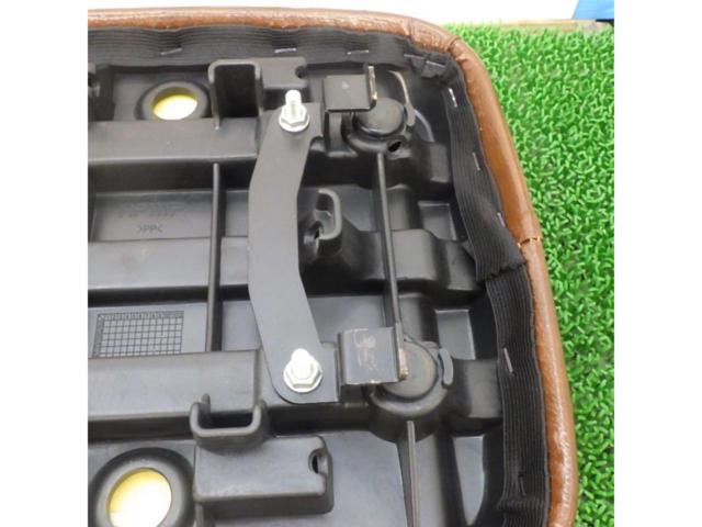 【ライダース】スーパーカブ110/JA44用キルティングシート ブラウンカラー