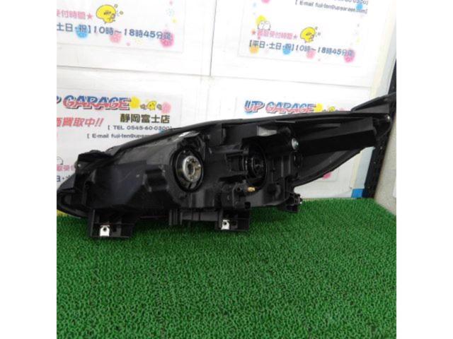 【マツダ純正】プレマシー純正ヘッドライト【運転席側】