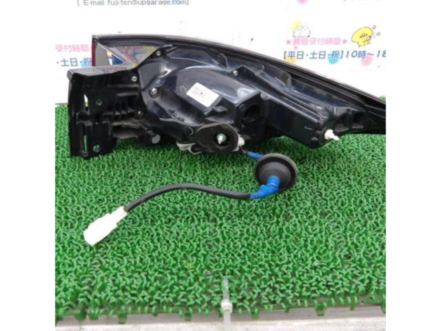 【マツダ純正】CX-60純正助手席側テールレンズ