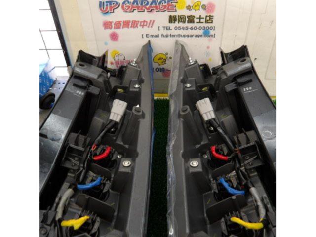 【トヨタ純正】 テールランプ