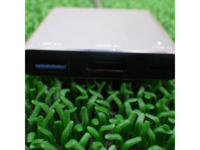 メーカー不明 USB Type-C 3-in-1 変換アダプタ