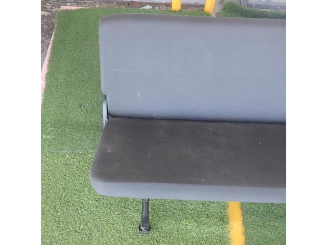 Genuine Toyota Hiace/200 Series DX Second Row Seat *Due to its large size, this item cannot be shipped to private residences.*