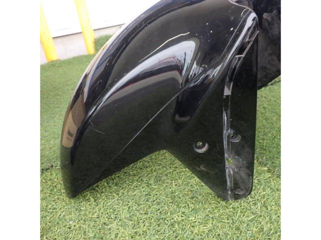 Rider's jacket for Kawasaki ZZR1400/ZXT40 (genuine part)
Front fender
Part number 3500-0089