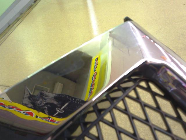 三菱 デリカD5前期純正 フロントグリル