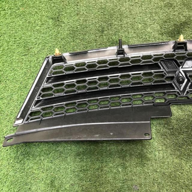 Mitsubishi genuine
CW5W / Outlander
Previous term front grille