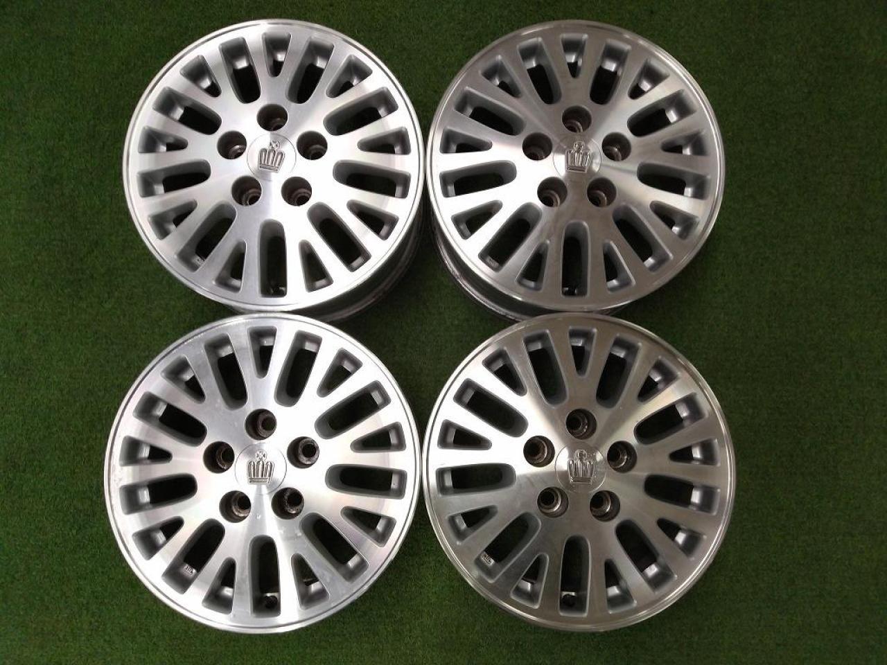 Toyota genuine
17 series Crown original aluminum wheel