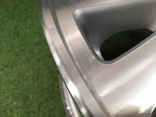 Toyota genuine
17 series Crown original aluminum wheel