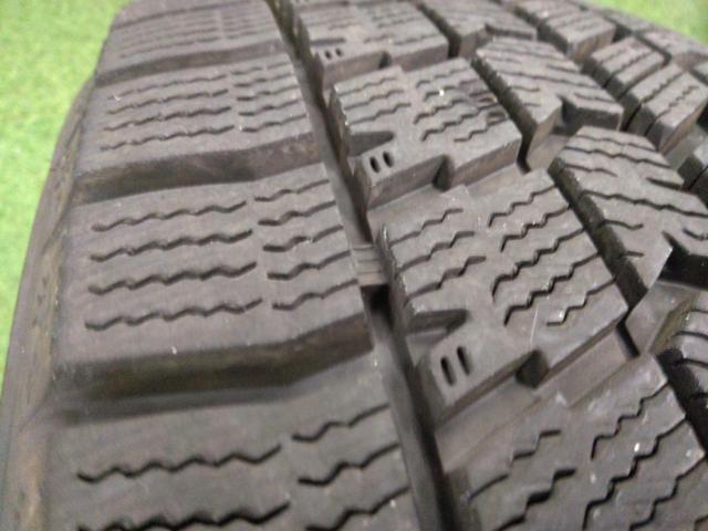 BLOWS 15インチアルミホイール + GOODYEAR ICENAVI7 175/65R15 2025年製造