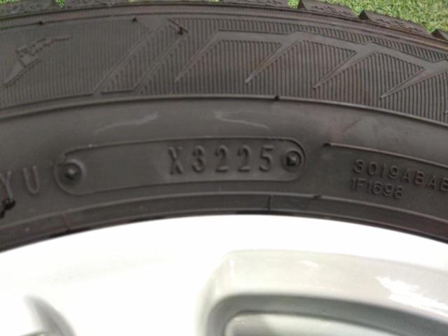 BLOWS 15インチアルミホイール + GOODYEAR ICENAVI7 175/65R15 2025年製造
