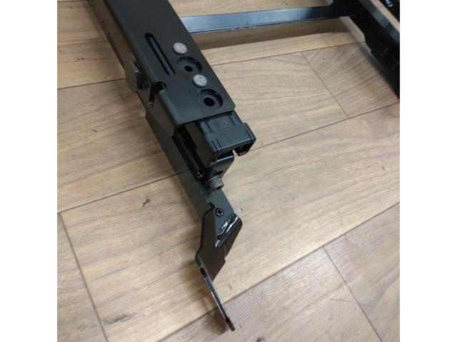RECARO シートレール アクセラ BL3/BL5/BLE RH側/運転席側/右側