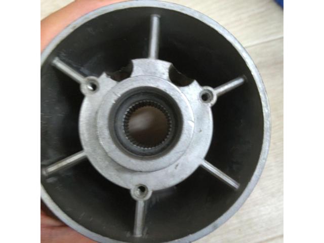  time thing 
NARDI
Cod.3750
Steering boss
Volkswagen Golf
Used in 1978