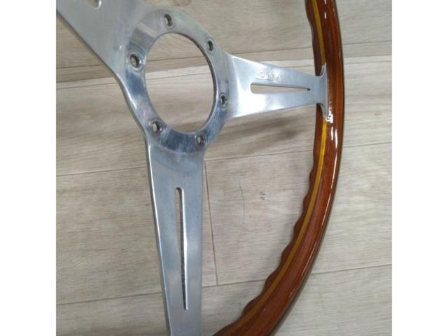  time thing 
NARDI
CLASSIC/WOOD
Classic Wood
365mm
*Type without the wrapper mark