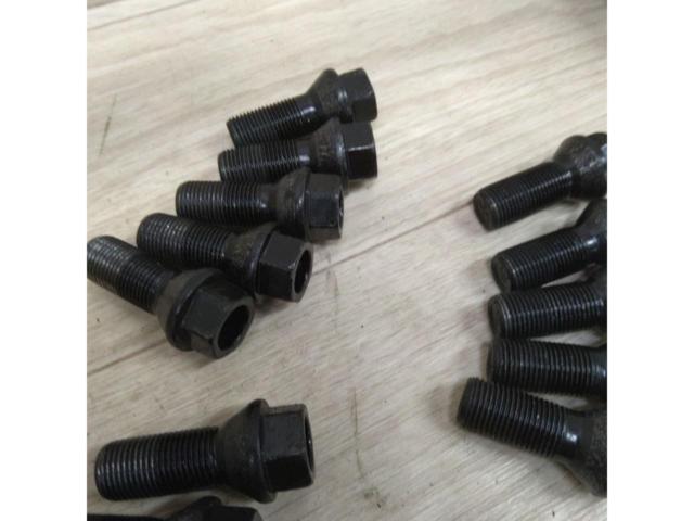 MINI / mini
Genuine
Wheel bolt
20-piece set
M14 × P1.25
Tapered seat / approx. 27mm underhead