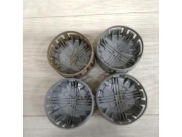 1
Toyota
Genuine
Center cap
black
About 53 mm
4 pieces set