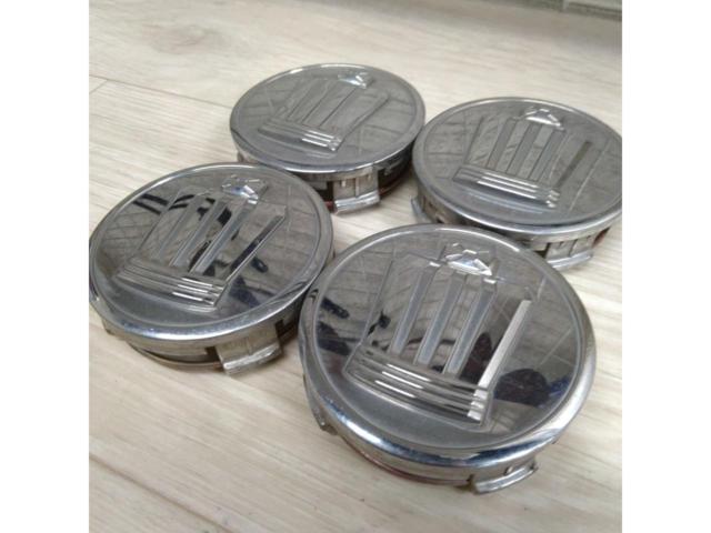 Toyota
Crown
Genuine
Center cap
Chrome
About 62mm
4 pieces set
