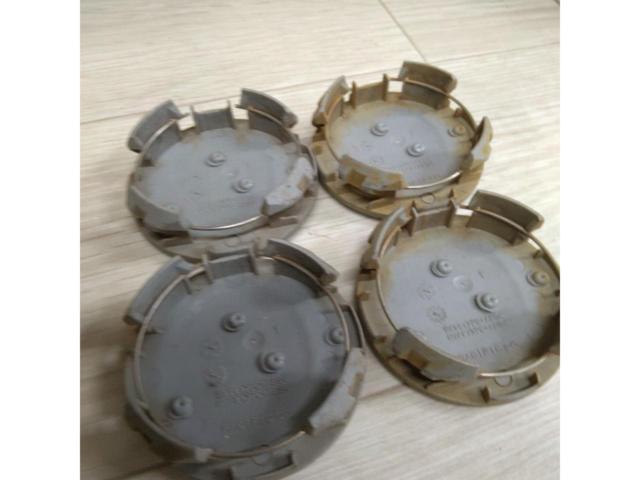 Lexus
Genuine
Center cap
About 62mm
4 pieces set