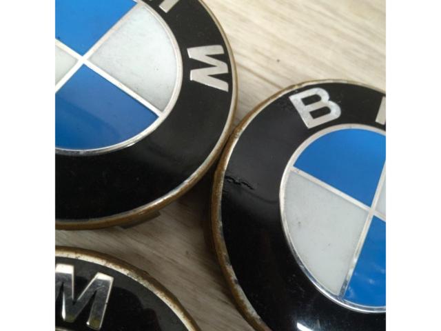 BMW
Genuine
Center cap
black
Approximately 69mm
4 pieces set