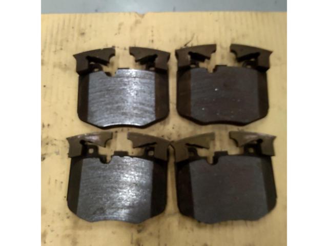 BMW
M40D
X3
M Sports
Genuine
Brake pad
Set before and after