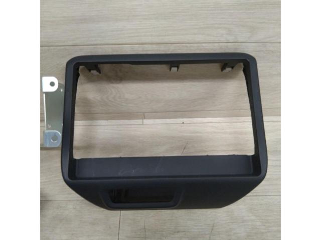 Honda
JF1 / JF2
N-BOX
Genuine
8-inch audio panel & mounting hardware