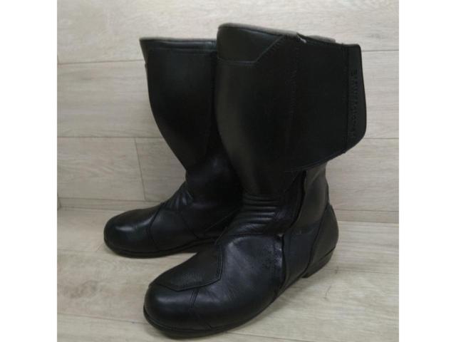 BMW
Motorrad
GORE-TEX
Professional touring boots
Size: EU42