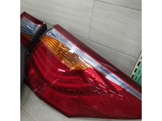 LEXUS/レクサス  LS460 / LS600h 中期 純正 テールレンズ 1台分