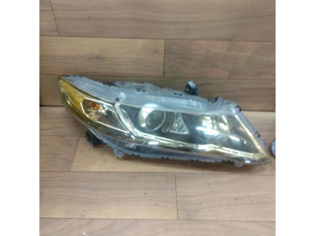 ホンダ  RB3/RB4 オデッセイ 純正HIDヘッドライト 左右セット